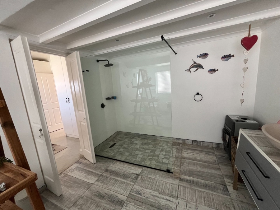 5 Bedroom Property for Sale in Hersham Western Cape